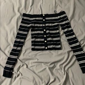 Ardene cropped off the shoulder